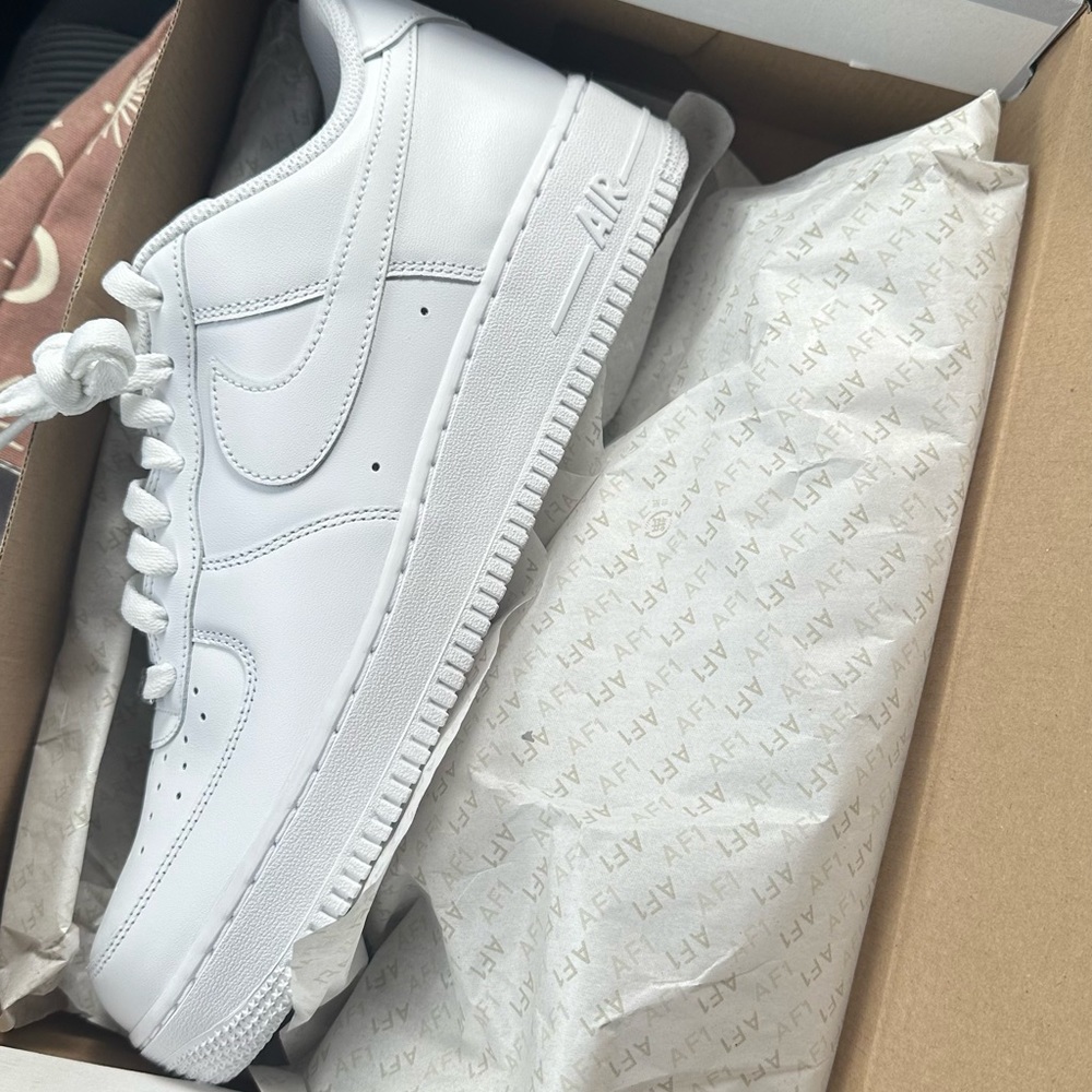Nike Air Force 1 - 07’s NEW IN BOX